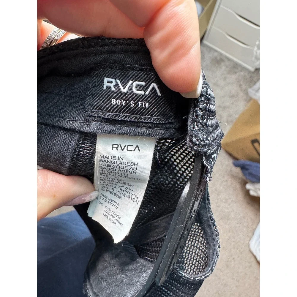 RVCA Boys Fit Trucker Hat Charcoal Grey Mesh Snapback Logo Patch Cap